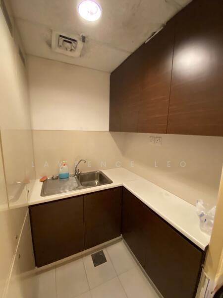 Royal Building (formerly One Philip St), 1 Phillip Street, Boat Quay / Raffles Place / Marina, 2,971 sqft, Office For Rent, by Lawrence Leo, 60107050 - Kitchen - CommercialGuru.com.sg
