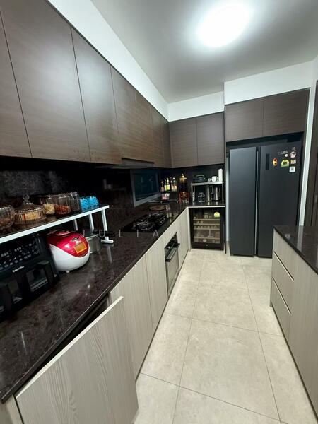 Parc Clematis, 8F Jalan Lempeng, Room Rental, 100 sqft, Condominium For Rent, by Julian Li, 60107104 - Kitchen - PropertyGuru.com.sg