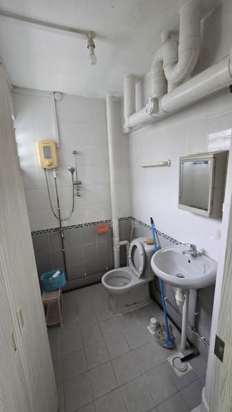 201 Yishun Street 21, 201 Yishun Street 21, 2 Bedrooms, 200 sqft, HDB Flat For Rent, by Melvyn Xu 许统书, 60107130 - PropertyGuru.com.sg