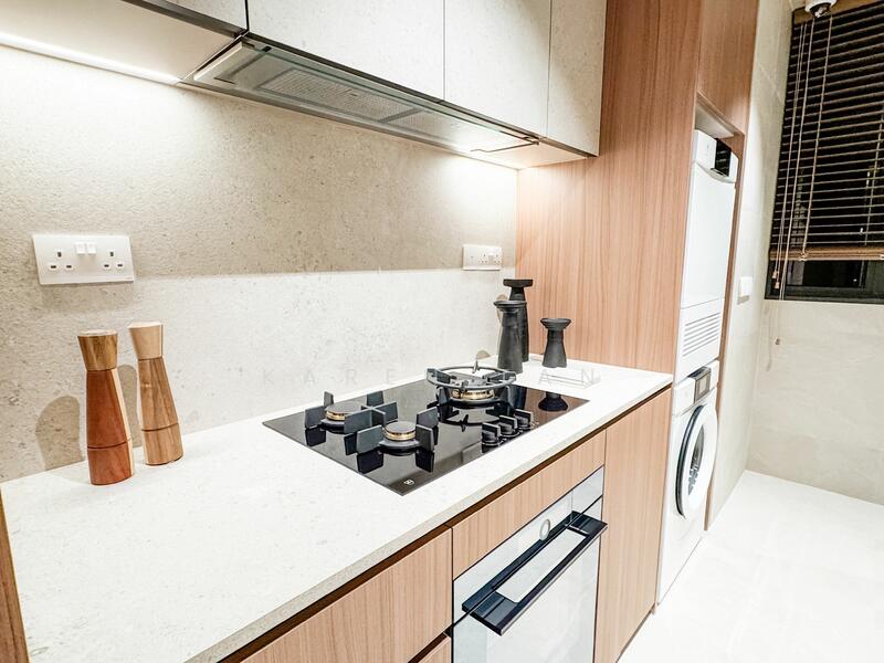 For Sale - UPPERHOUSE at Orchard Boulevard