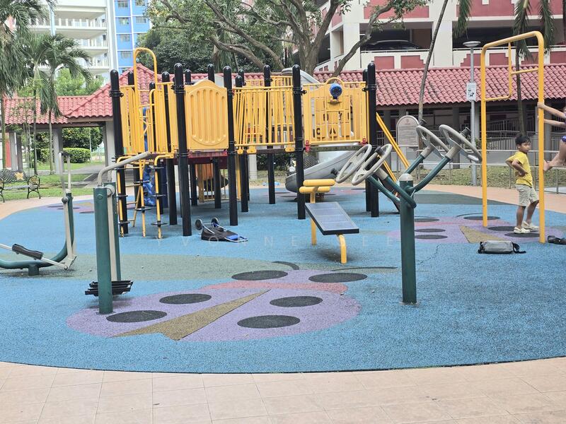 Excellent location near Jurong point 5 room flat⅞, Jurong West Central 1, 3 Bedrooms, 1,356 sqft, HDB Flat For Rent, by Yvonne See, 60107203 - PropertyGuru.com.sg