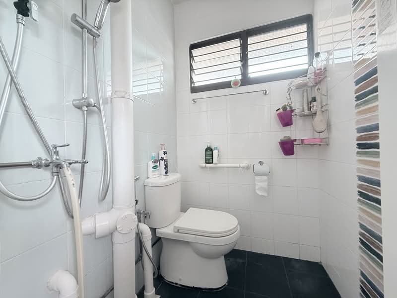 161 Bukit Merah Central, 161 Bukit Merah Central, Room Rental, 150 sqft, HDB Flat For Rent, by Jax Lim, 60107212 - Bathroom - PropertyGuru.com.sg