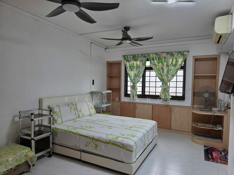 Aircon Master Bedroom 2Fans lot cabinets