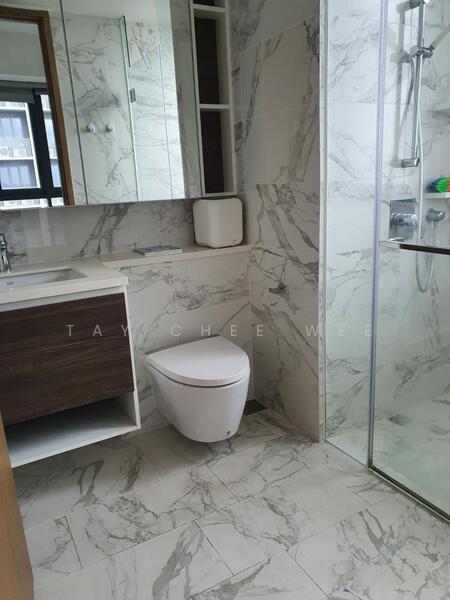 Master bedroom bathroom