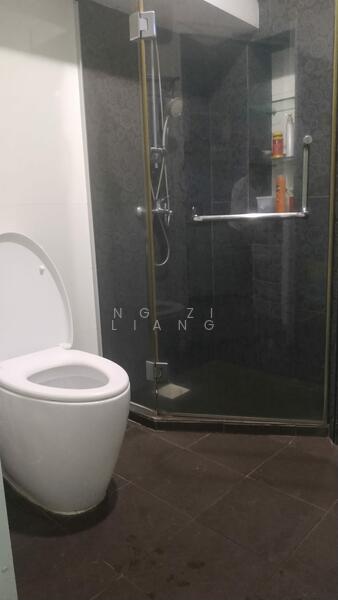 181 Edgefield Plains, 181 Edgefield Plains, Room Rental, 130 sqft, HDB Flat For Rent, by Ng Zi Liang, 60107644 - Bathroom - PropertyGuru.com.sg