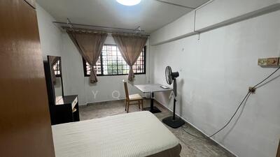 For Rent - 246 Jurong East Street 24