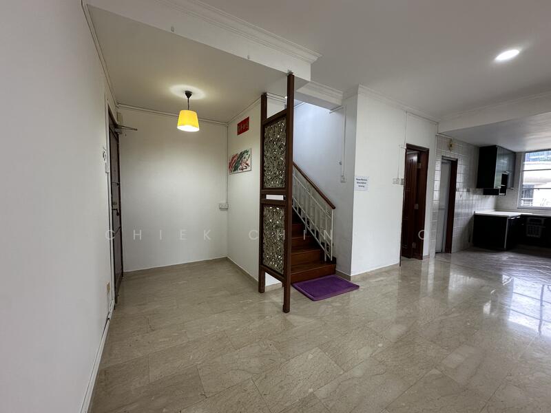 Entrance and Stairs to 2nd Sty