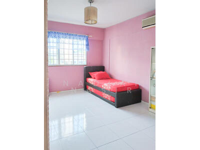 For Rent - 402 Jurong West Street 42