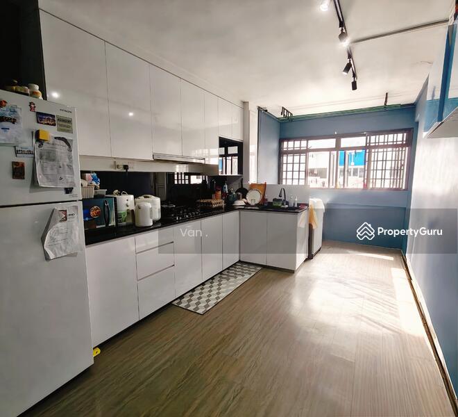 For Sale - 124 Yishun Street 11