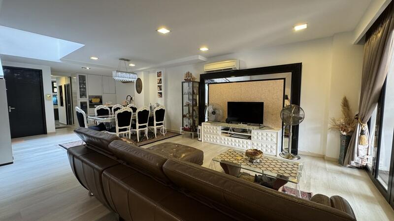 For Sale - ☘️ D15 2.5 Sty Renovated Inter-Terrace ☘️ North-South Facing ☘️