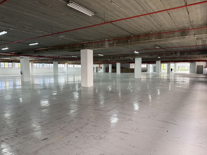 Ground | 4m High | 3 Bays @ Joo Koon MRT, Joo Koon MRT, 28,000 sqft, Factory / Workshop (B2) For Rent, by Ryan Chau, 60109126 - Interior - CommercialGuru.com.sg