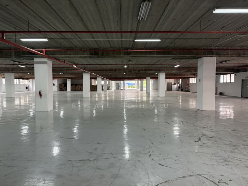 Ground | 4m High | 3 Bays @ Joo Koon MRT, Joo Koon MRT, 28,000 sqft, Factory / Workshop (B2) For Rent, by Ryan Chau, 60109126 - Interior - CommercialGuru.com.sg
