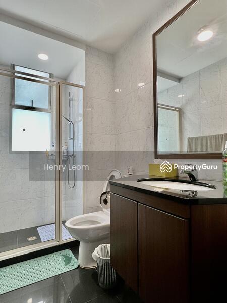 Master Bedroom Ensuite Bathroom