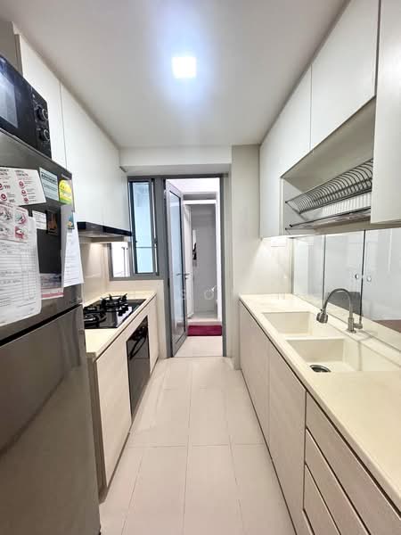 A Treasure Trove, 68 Punggol Walk, 3 Bedrooms, 1,044 sqft, Condominium For Rent, by Johnson Ng, 60109423 - Kitchen - PropertyGuru.com.sg