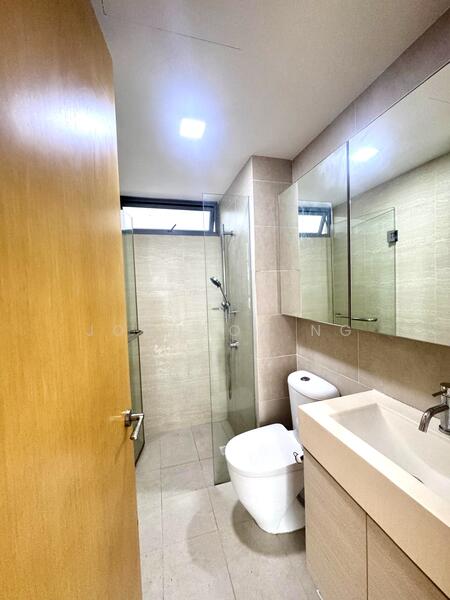 A Treasure Trove, 68 Punggol Walk, 3 Bedrooms, 1,044 sqft, Condominium For Rent, by Johnson Ng, 60109423 - Bathroom - PropertyGuru.com.sg