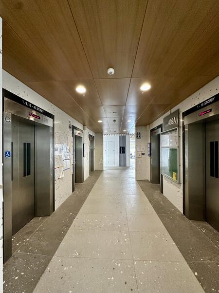 402A Lorong 1 Toa Payoh, Lorong 1 Toa Payoh, 2 Bedrooms, 1,001 sqft, HDB Flat For Rent, by Isaac Li, 60109431 - Lift Lobby - PropertyGuru.com.sg