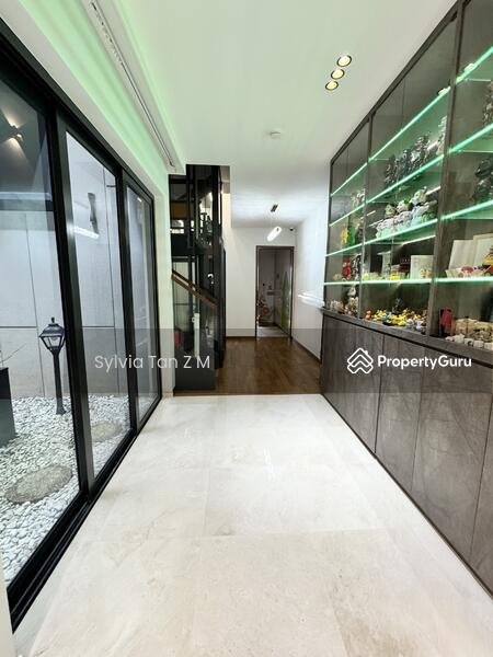 For Rent - Cashew Green