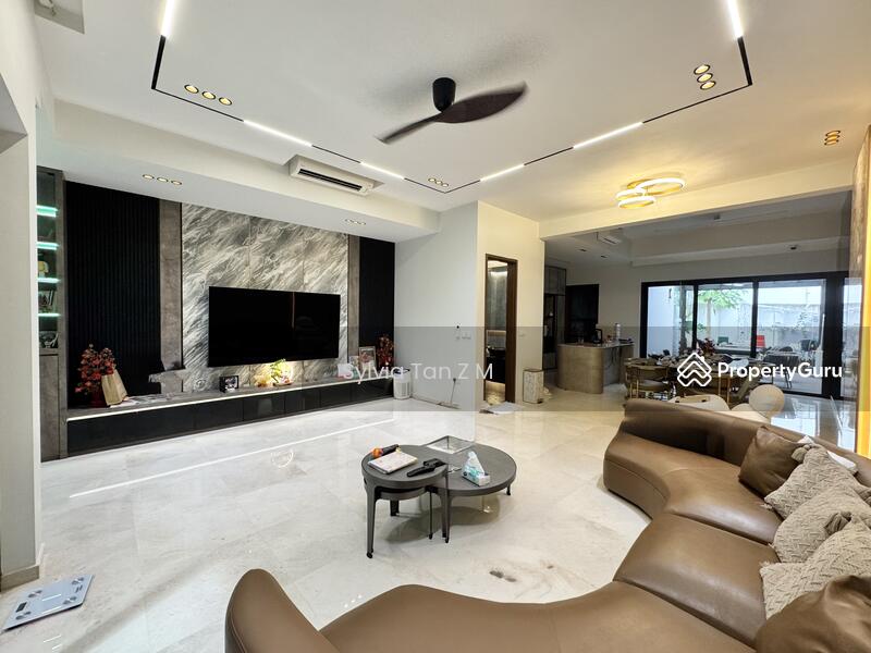 For Rent - Cashew Green
