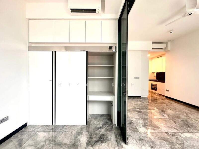 Midtown Bay, 122 Beach Road, 1 Bedroom, 463 sqft, Condominium For Rent, by Bryan Koh, 60109515 - Living Room - PropertyGuru.com.sg
