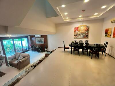 For Sale - Freehold Inter-Terrace | Mins Walk to Kovan MRT