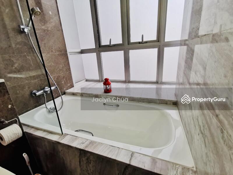 The Parc R1) Master Queen: $2,500/mth (Avail from 15 Oct'25) (5)