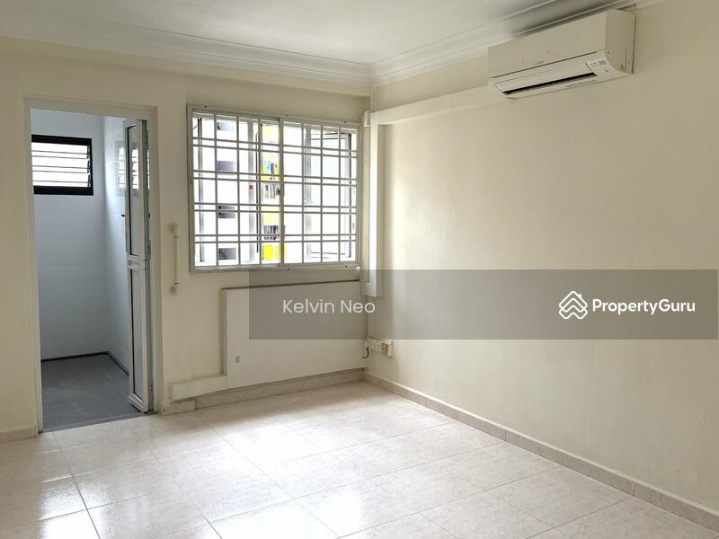 For Sale - 222 Tampines Street 24