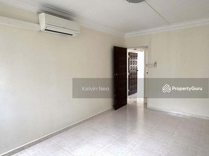 For Sale - 222 Tampines Street 24