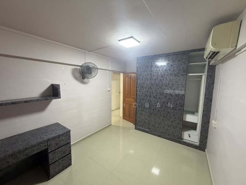 126 Yishun Street 11, 126 Yishun Street 11, 2 Bedrooms, 721 sqft, HDB Flat For Sale, by Roy Shoban, 60109841 - Bedroom - PropertyGuru.com.sg