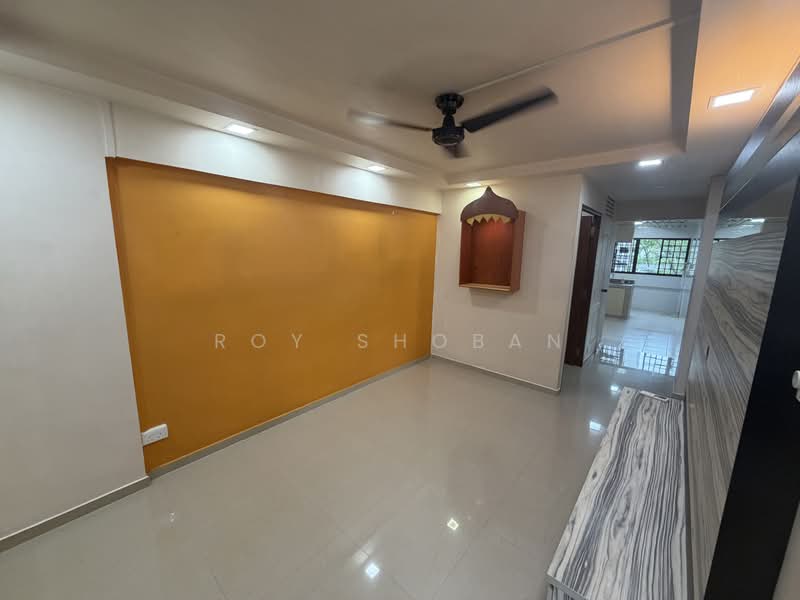 126 Yishun Street 11, 126 Yishun Street 11, 2 Bedrooms, 721 sqft, HDB Flat For Sale, by Roy Shoban, 60109841 - Living Room - PropertyGuru.com.sg