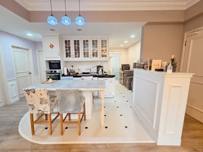For Sale - Le Hill