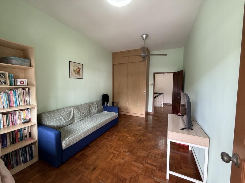Common Bedroom 2