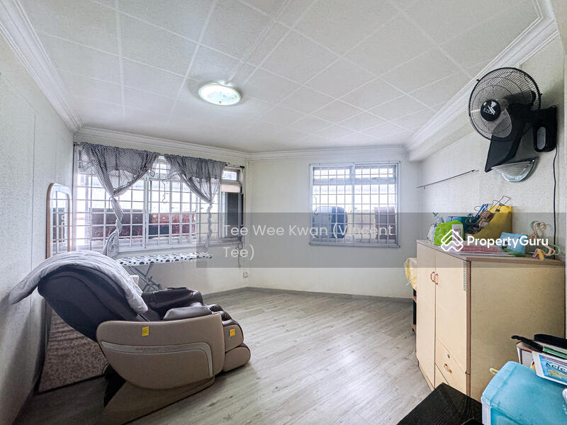For Sale - 733 Jurong West Street 73
