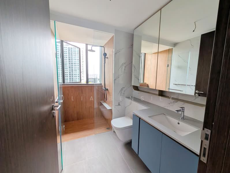 AMO Residence, 23 Ang Mo Kio Rise, 3 Bedrooms, 958 sqft, Condominium For Sale, by Julia Bensily, 60110250 - MBR Bathroom - PropertyGuru.com.sg