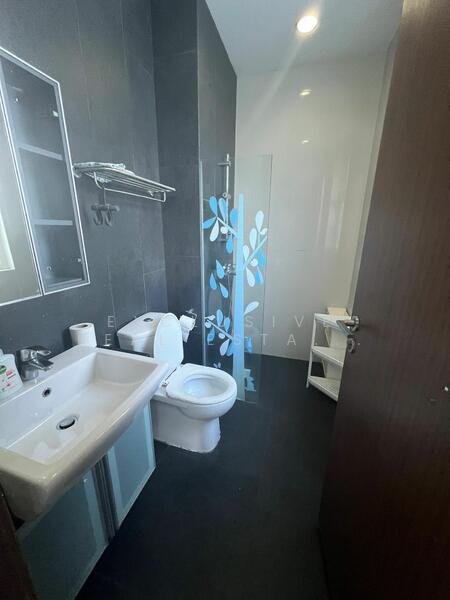 For Rent - D16 Semi-D En-suite Room for Rent