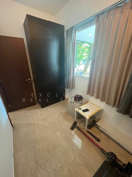 For Rent - D16 Semi-D En-suite Room for Rent