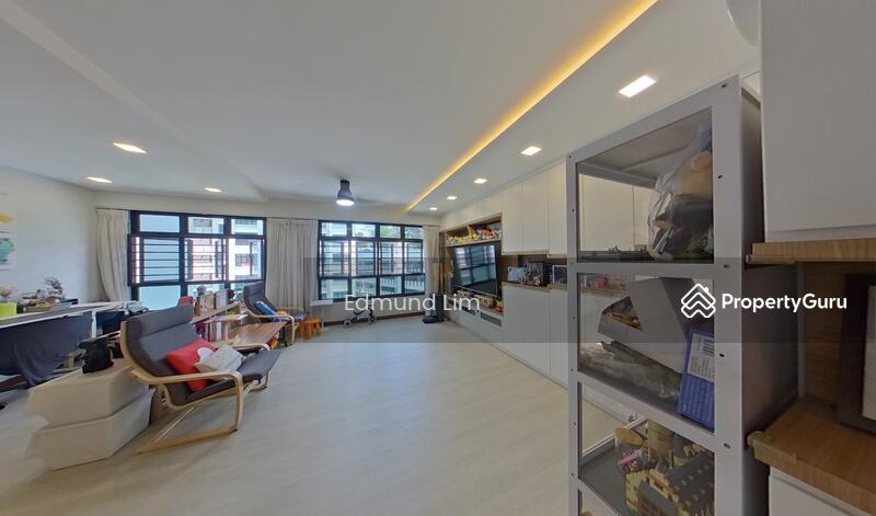 For Sale - 278A Compassvale Bow