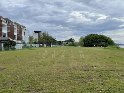 For Sale - Bungalow by the Sea