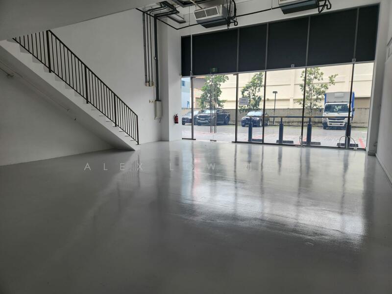 Showroom unit at ground floor, , 2,454 sqft, Light Industrial (B1) For Rent, by Alex Low 刘经佑, 60110757 - Corridor - CommercialGuru.com.sg