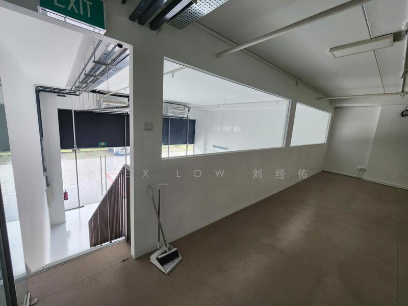 Showroom unit at ground floor, , 2,454 sqft, Light Industrial (B1) For Rent, by Alex Low 刘经佑, 60110757 - Corridor - CommercialGuru.com.sg