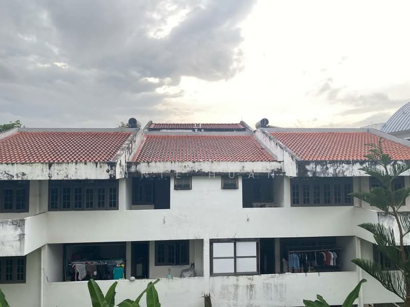 E Maisons (The Maisons), 30 Braddell Road, 1 Bedroom, 570 sqft, Apartment For Rent, by Annie Huang, 60110963 - Exterior - PropertyGuru.com.sg