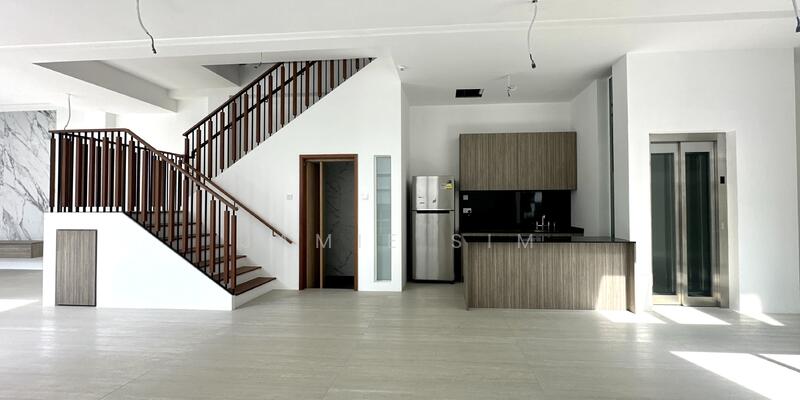 Dry Kitchen