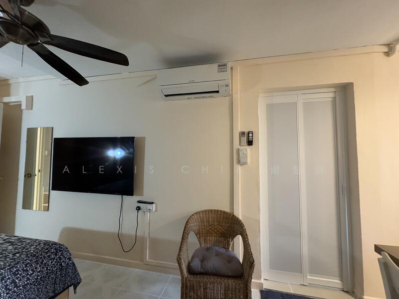 109 Woodlands Street 13, 109 Woodlands Street 13, Room Rental, 350 sqft, HDB Flat For Rent, by Alexis Chia 谢慧丽, 60111130 - Living Room - PropertyGuru.com.sg