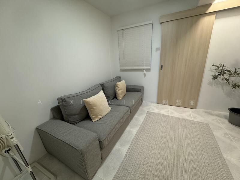 109 Woodlands Street 13, 109 Woodlands Street 13, Room Rental, 350 sqft, HDB Flat For Rent, by Alexis Chia 谢慧丽, 60111130 - Living Room - PropertyGuru.com.sg