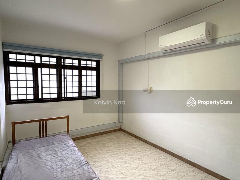 For Sale - 402 Jurong West Street 42