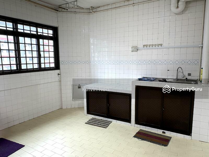 For Sale - 402 Jurong West Street 42
