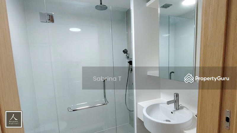  MBR5 Bathroom