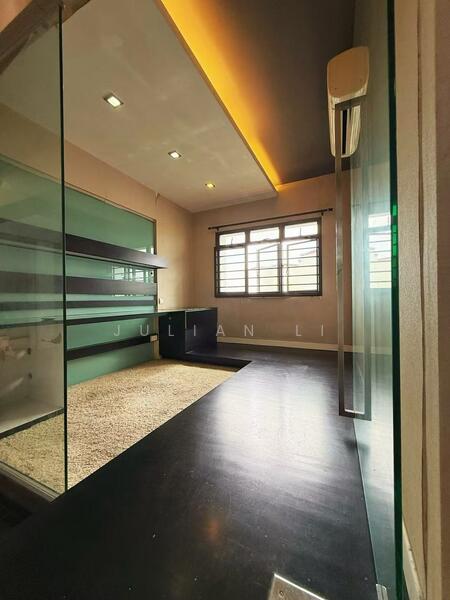 683B Choa Chu Kang Crescent HDB Flat For Sale at S$ 550,000 | PropertyGuru Singapore - Interior