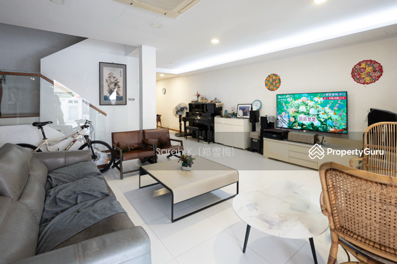 For Sale - Delightful Daisy Avenue Terrace with Balcony