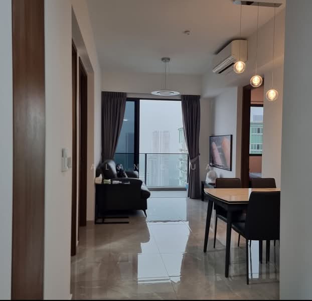 Stirling Residences, 21 Stirling Road, 2 Bedrooms, 657 sqft, Condominium For Rent, by Alan Chua, 60111390 - PropertyGuru.com.sg