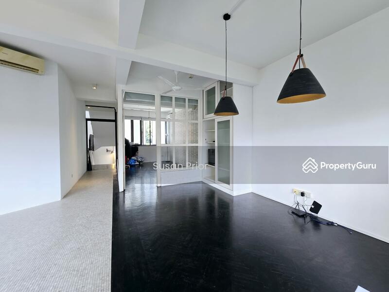 For Rent - Tiong Bahru 5 Mins to MRT RARE PENTHOUSE